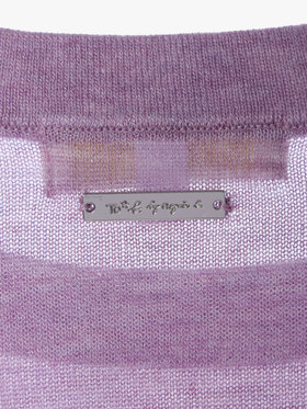 To b. by agnès b. 【Outlet】シアー ニット メッセージ プルオーバー "j'adore paris" パープル系その他