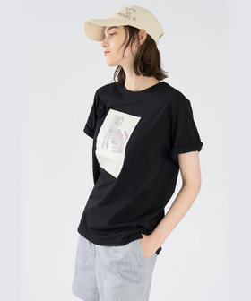 To b. by agnès b. Dog T オーガニックコットン 半袖 アーティストTシャツ ブラック