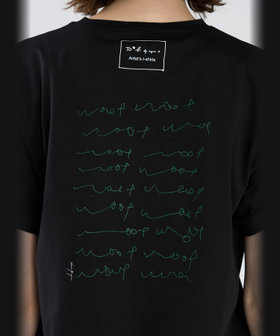 To b. by agnès b. Dog T オーガニックコットン 半袖 アーティストTシャツ ブラック