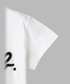 FEMME ウィメンズ "b."ロゴ オーガニックコットン 半袖 Tシャツ "Pulp" ホワイト