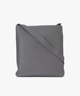VOYAGE メンズ バッグ＆ウォレット レザー ラージ ショルダーバッグ "Peter" PAH02Z-02 グレー