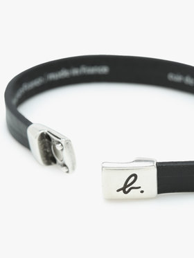 HOMME メンズ ”b.”ロゴ カーフスキンレザー ブレスレット ブラック