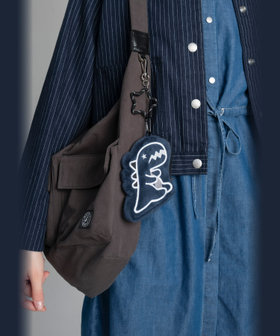 HOMME メンズ SPORT b. ディノ プラッシュ ポーチ グレー