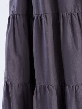 To b. by agnès b. 【Outlet】ブイネックティアードドレス チャコールグレー