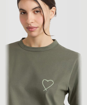 FEMME ウィメンズ アイコニック プリント コットン 半袖 Tシャツ "Sarajevo heart" カーキ
