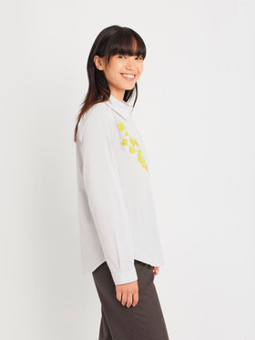 FEMME ウィメンズ コットン プリント 長袖 アーティスト ブラウス "Ma Za Si" グレー系その他