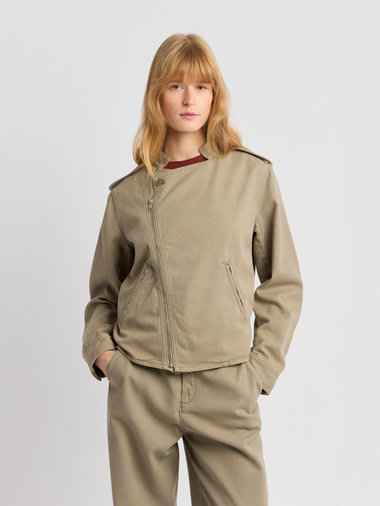 コットンギャバジン スタンドカラー ショートジャケット ”Bridgette”