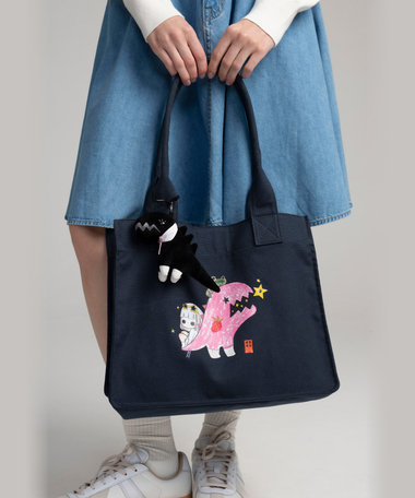 SPORT b. ディノ XL キーチェーン "Jessica Ng"