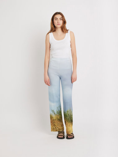 【Outlet】フォトプリント フレアパンツ ”Les champs ? Hoedic”