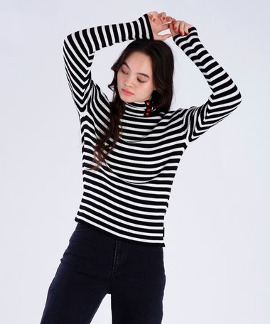 タートルネック ニット プルオーバー