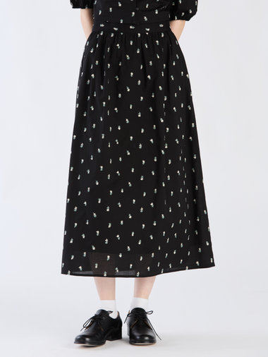 【Outlet】フラワーエンブロイダリースカート