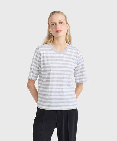 細ボーダー コットン Vネック 半袖 Tシャツ "Raya"