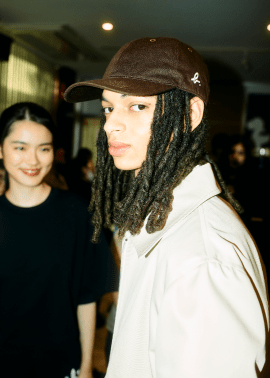 Backstage 25